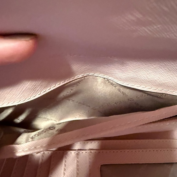 Michael Kors Light Pink Wallet with Gold Logo - Picture 8 of 8
